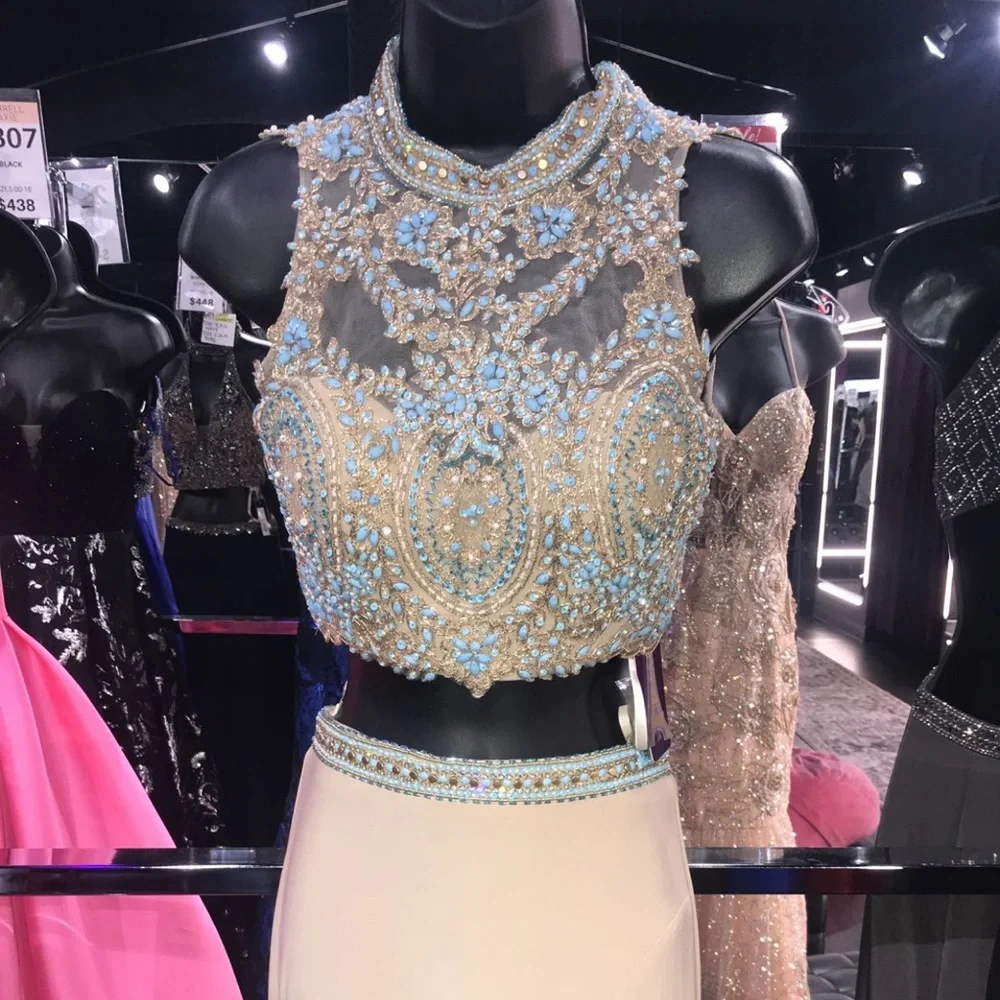 PROM DRESS! - Picture 1 of 4